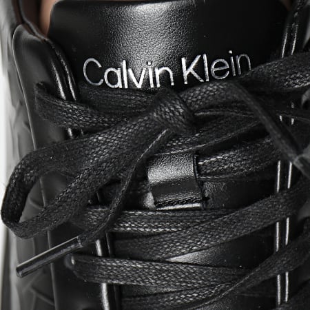 Calvin Klein - Baskets Low Top Lace Up 0641 Triple Black