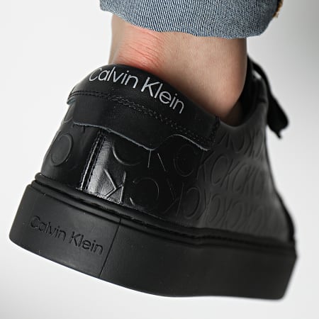 Calvin Klein - Baskets Low Top Lace Up 0641 Triple Black