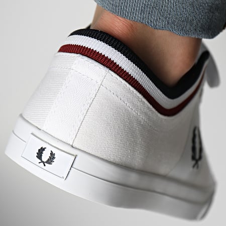 Fred Perry - Baskets Underspin Tipped Cuff Twill White
