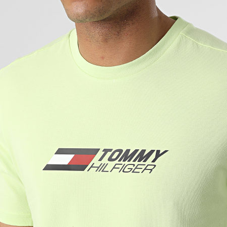 Tommy Hilfiger - Camiseta Essentials con logo grande 2735 Verde lima