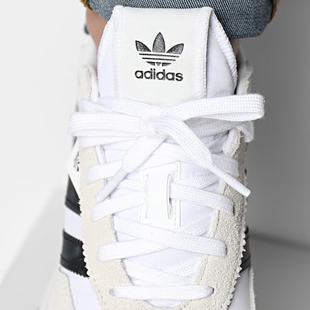 Adidas Originals - Baskets Retropy 2 GW5473 Cloud White Core Black