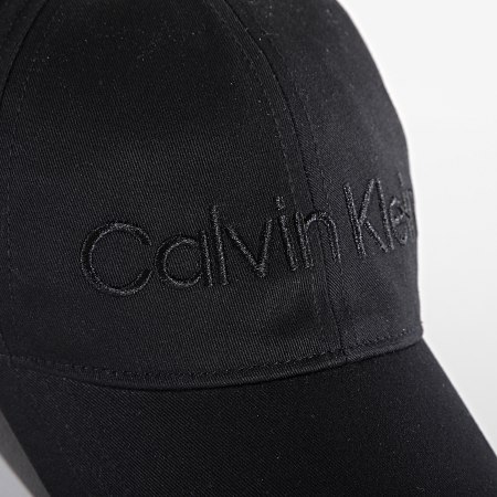 Calvin Klein - Casquette Femme Essential Embroideries BB Cap 9601 Noir