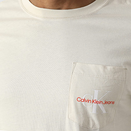Calvin Klein Jeans - Tee Shirt Poche Monogram Logo 9876 Beige Clair