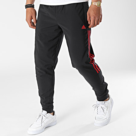 Adidas Sportswear - Manchester United HG6041 Pantaloni da jogging a banda nera