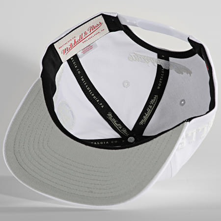 Mitchell and Ness - Casquette Snapback Reactive Chicago Bulls Blanc