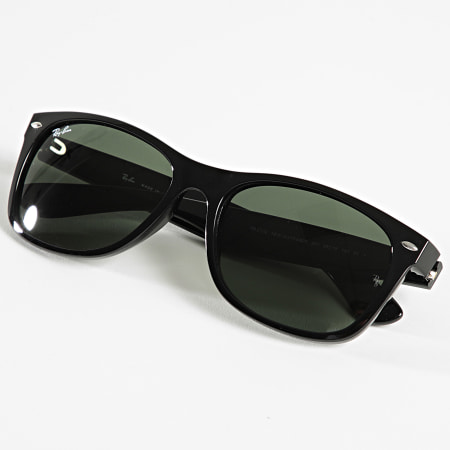 Ray-Ban Lunette De Soleil New Wayfarer RB2132 Noir Vert Ryses