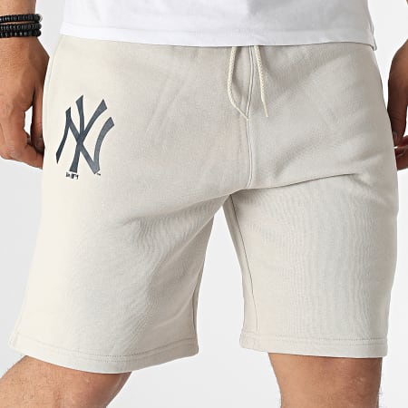 New Era - Shorts deportivos New York Yankees 13083929 Gris claro