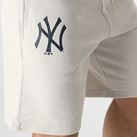 New Era - Shorts deportivos New York Yankees 13083929 Gris claro