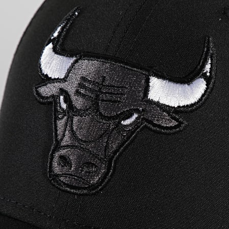New Era - Casquette 9Forty Repreve Monochrome Chicago Bulls Noir