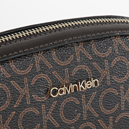 Calvin Klein - Bolso de mujer Must Dome 9681 Marrón