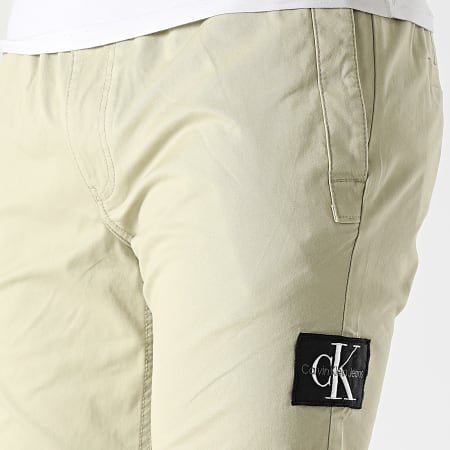 Calvin Klein - Pantalón jogger 9656 Verde caqui claro