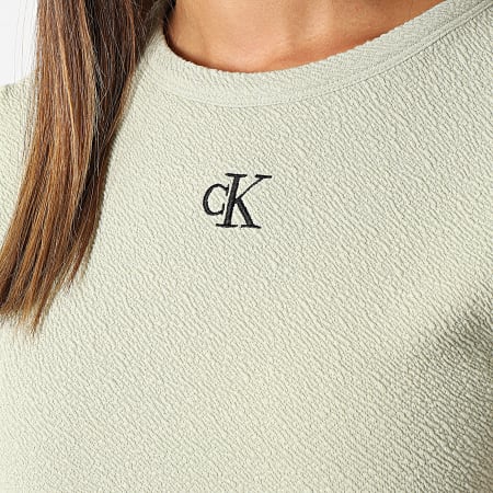 Calvin Klein - Tee Shirt Femme Crop Slub RIB Fitted 9126 Vert Kaki