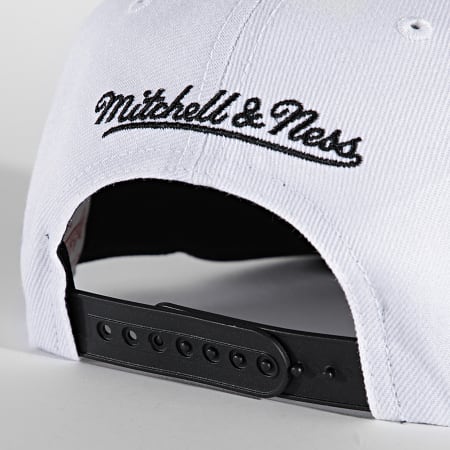Mitchell and Ness - Casquette Snapback Day One Chicago Bulls Noir Blanc