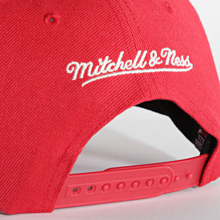 Mitchell and Ness - Casquette Snapback Off Team Chicago Bulls Rouge