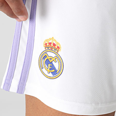 Adidas Sportswear - Pantaloncini da jogging a righe del Real Madrid H18484 Bianco