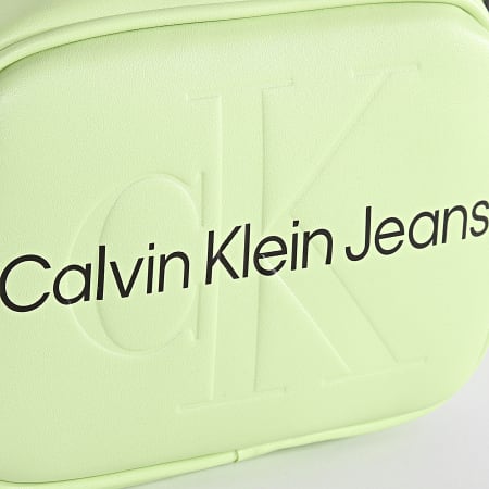 Calvin Klein - Sac A Main Femme Sculpted Camera Bag 9776 Vert