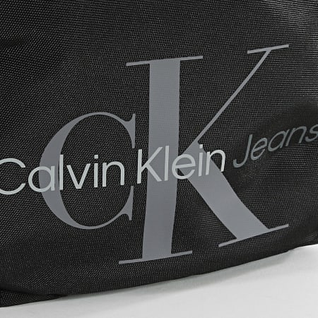 Calvin Klein - Borsa sportiva Essentials Reporter 9357 Nero