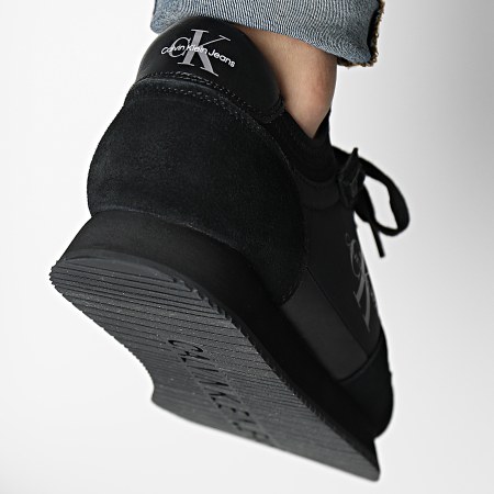 Calvin Klein - Baskets Runner Sock Lace Up 0553 Triple Black
