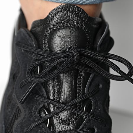 Adidas Originals - Baskets Ozweego EE6999 Core Black Grey Five