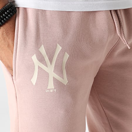 New Era - League Essential New York Yankees Pantalón de chándal rosa