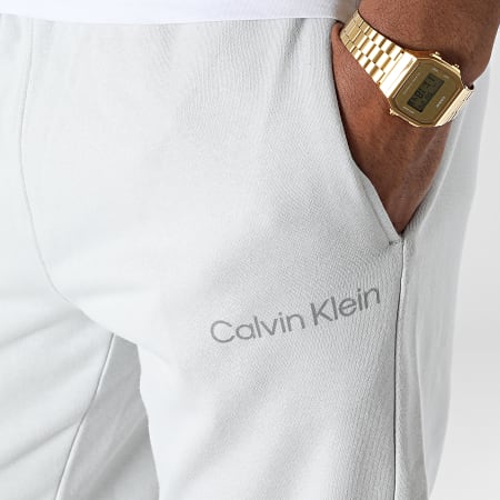 Calvin Klein - Pantalon Jogging GMS2P606 Gris Clair Réfléchissant