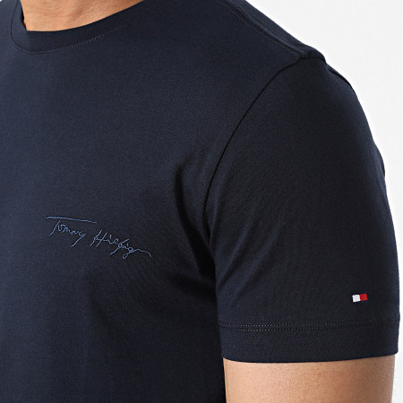 Tommy Hilfiger - Firma Camiseta Logo Delantero 5479 Azul Marino