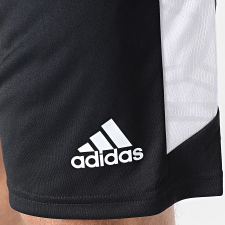 Adidas Performance - Pantalón corto a rayas Juventus H56709 Negro