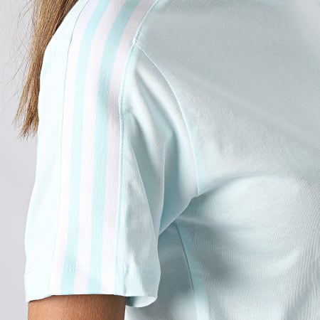 Adidas Originals - Camiseta mujer ajustada HN5902 Azul cielo