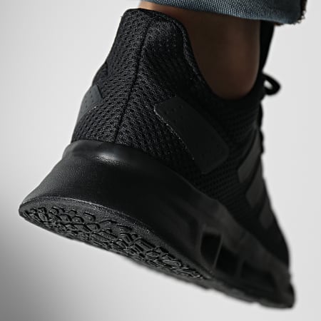 adidas - Baskets Showtheway 2.0 GY6347 Core Black