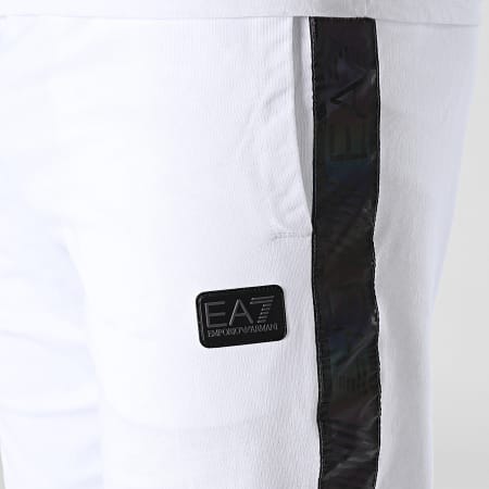 EA7 Emporio Armani - Pantalon Jogging A Bandes 6LPP76-PJ05Z Blanc Iridescent Réfléchissant