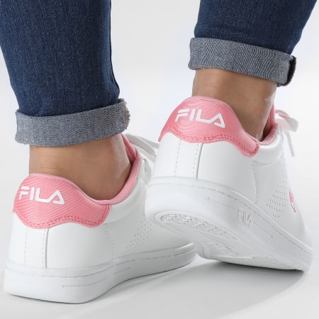 Fila Baskets Femme Crosscourt 2 NT Logo FFM0020 White Flamingo Pink LaBoutiqueOfficielle