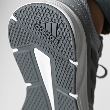 Adidas Performance - Zapatillas Galaxy 6 GW4140 Gris Carbono Calzado Blanco