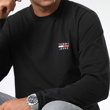 Tommy Jeans - Camiseta de manga larga con logotipo en el pecho 4316 Negro