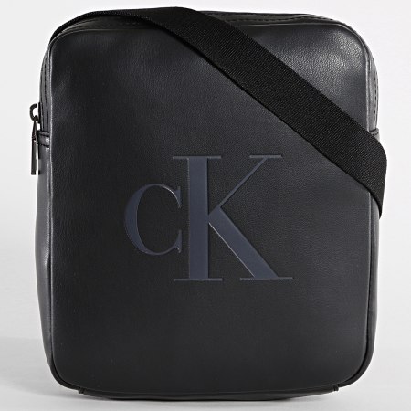 Calvin Klein - Sacoche Monogram Soft Reporter 9810 Noir