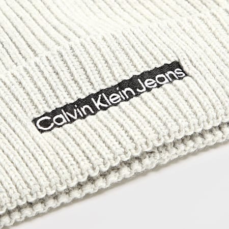 Calvin Klein - Gorro con parche institucional 9895 Gris jaspeado