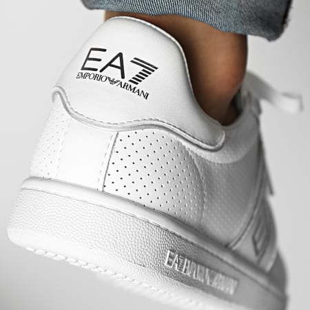 EA7 Emporio Armani - X8X102-XK258 Sneaker alte bianche iridescenti