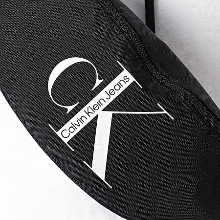 Calvin Klein - Bolsa de deporte Essential 9830 Negro