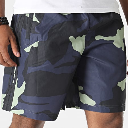 Adidas Originals - Pantalón corto con banda gráfica HF4872 Camuflaje azul marino