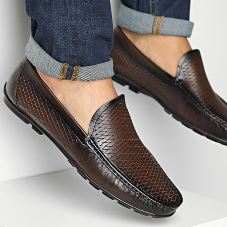 Mocassins TOD'S Benson En Cuir Marron - Pointure 35.5 - Occasion Proche Du Neuf - Avec Boîte