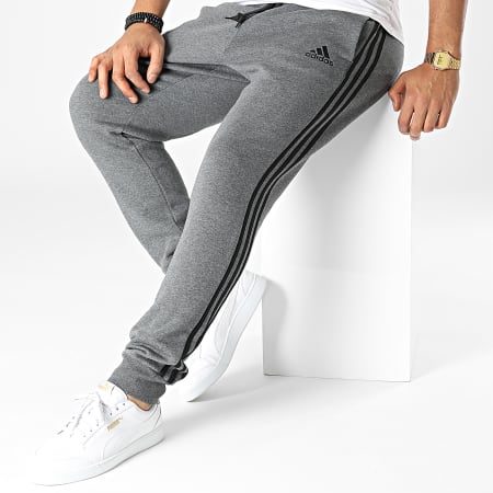 Adidas Sportswear - GK8826 Pantaloni da jogging a 3 strisce Grias Antracite Chiné