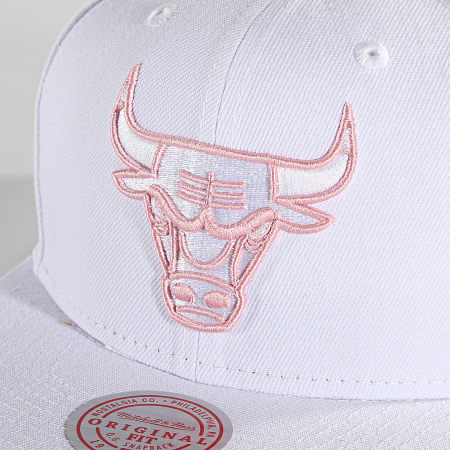 Mitchell and Ness - NBA Summer Suede Chicago Bulls Snapback Cap Blanco