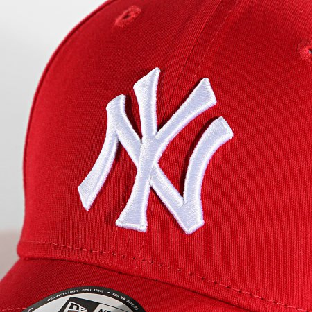 New Era - Gorra ajustada 39Thirty League Essential New York Yankees Rojo