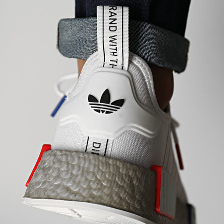 Adidas Originals - Baskets NMD R1 GX9525 Cloud White GreyOne