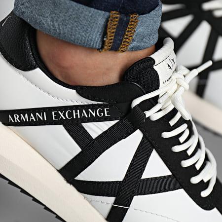 Armani Exchange - Baskets XUX150 XV608 White Black