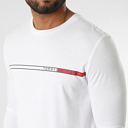 Tommy Hilfiger - Tee Shirt Manches Longues Two Tone Chest Stripe 8785 Blanc
