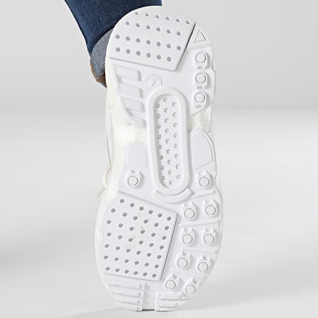 Adidas Originals - Baskets Femme ZX 2K Boost GX9546 Off White Ecru Tint