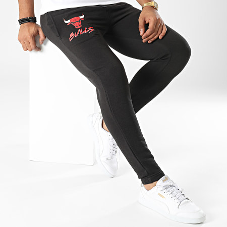 New Era - Pantalon Jogging Chicago Bulls 60284784 Noir