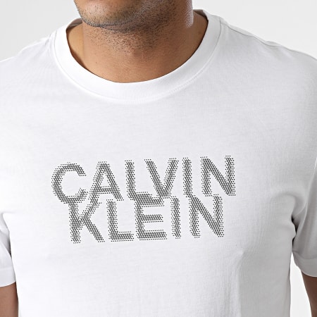 Calvin Klein - Camiseta Distorted Logo 0113 Blanco