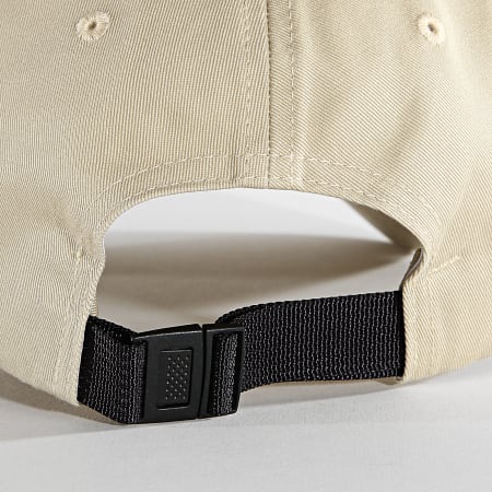 Calvin Klein - Cappello con distintivo 9486 Beige