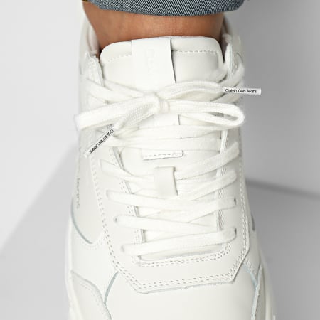 Calvin Klein - Baskets Chunky Cupsole Lace Up Leather 0550 Triple White
